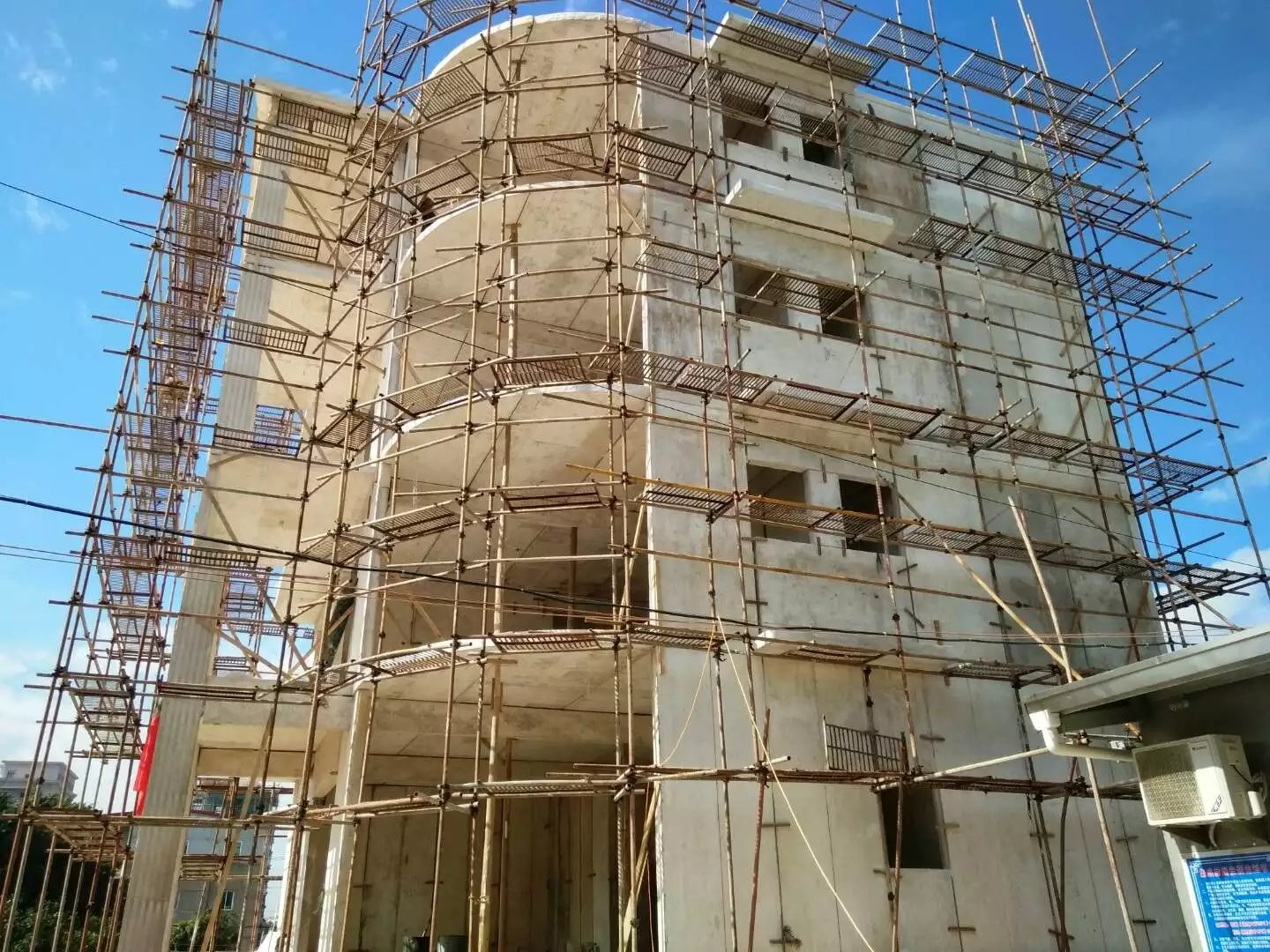 腾冲星河绿色环保装配式建材在福建修建的五层别墅建筑